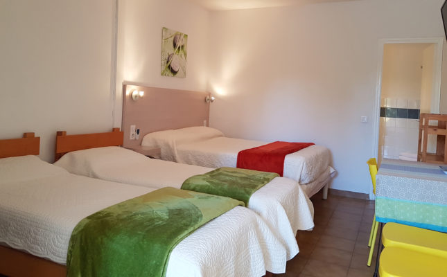 Chambre 4 personnes ou 3 lits séparés